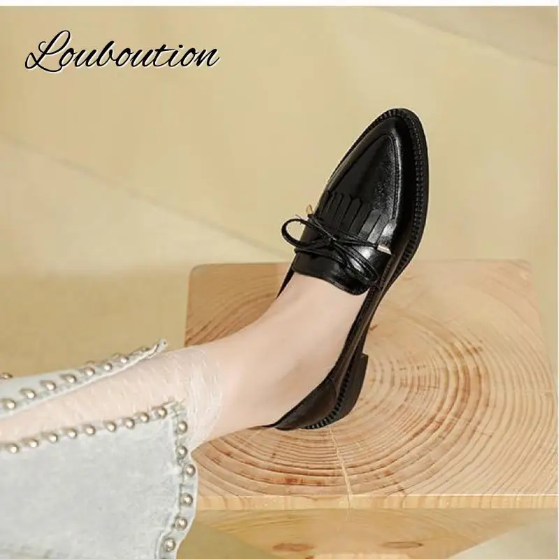 

2022 Women Shoes Spring Med Heel Square Heel Pointed Toe Butterfly-knot Ladies Pumps Fashion British Style Leisure Females Shoes