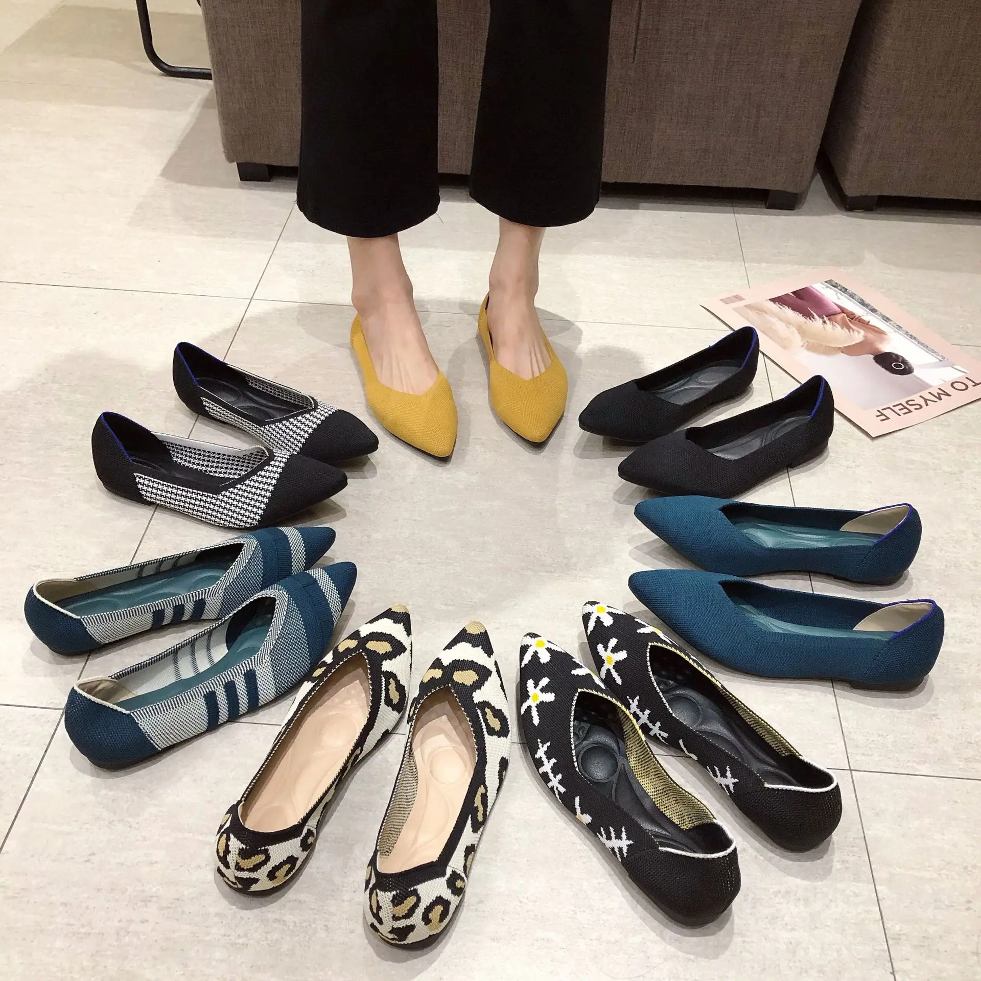 Women's Shoes Mesh Breathable Pointed Toe Flat Shoes Fashion Soft Bottom Knitted Shoes Female Casual Slip on Footwear Loafers
Women's Shoes Mesh Breathable Pointed Toe Flat Shoes Fashion Soft Bottom Knitted Shoes Female Casual Slip on Footwear Loafers
