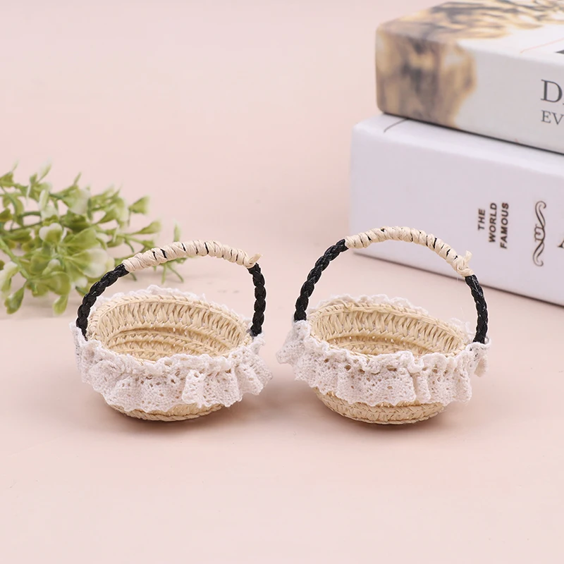 Dollhouse Mini Rattan Woven Hand Basket Entertainer Toy Scene Decorations Hand Woven Flower Basket Picnic Basket DIY Accessories
Dollhouse Mini Rattan Woven Hand Basket Entertainer Toy Scene Decorations Hand Woven Flower Basket Picnic Basket DIY Accessories