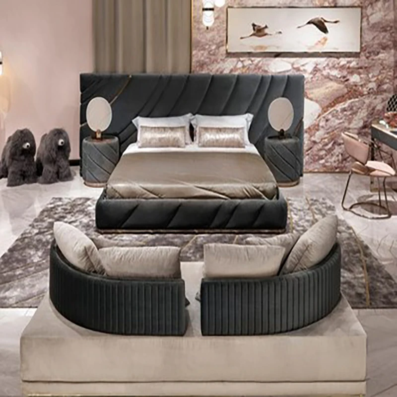 Italian style light luxury master bedroom Hong Kong style villa double bed widescreen big bed net red large apartmen
Italian style light luxury master bedroom Hong Kong style villa double bed widescreen big bed net red large apartmen