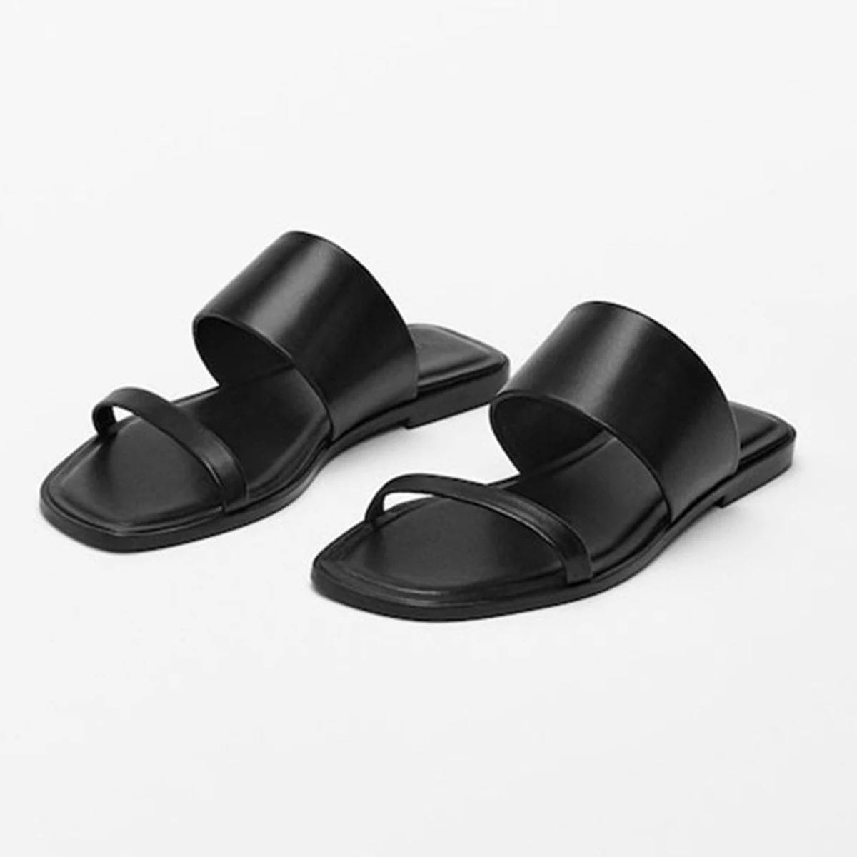 Шлепанцы женские из натуральной кожи, роскошные сандалии, Уличная обувь на плоской подошве, пляжные шлепанцы, лето 2022
Шлепанцы женские из натуральной кожи, роскошные сандалии, Уличная обувь на плоской подошве, пляжные шлепанцы, лето 2022