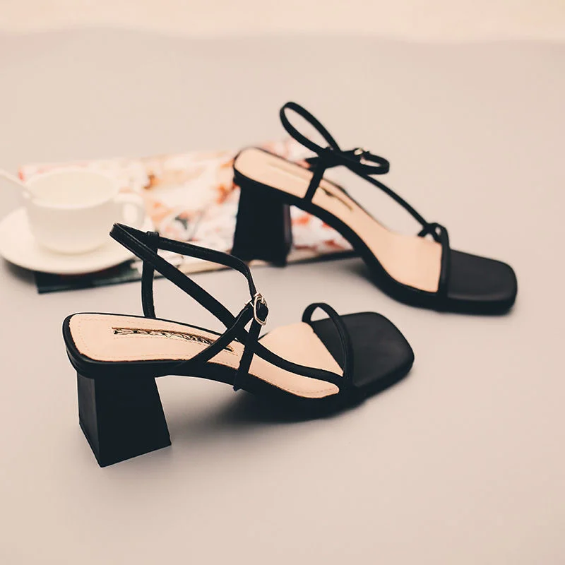 Roman sandals female 2023 new summer fairy style word belt women's shoes Korean version of wild thick heel high heels
Roman sandals female 2023 new summer fairy style word belt women's shoes Korean version of wild thick heel high heels