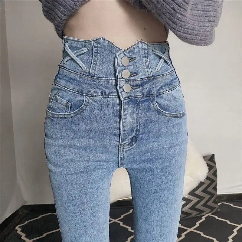 Woman Vintage High Elastic Waist Straight Jeans Pant Female Streetwear Loose Denim Jeans Buttons Ladies Casual Loose Trouser G34
Woman Vintage High Elastic Waist Straight Jeans Pant Female Streetwear Loose Denim Jeans Buttons Ladies Casual Loose Trouser G34