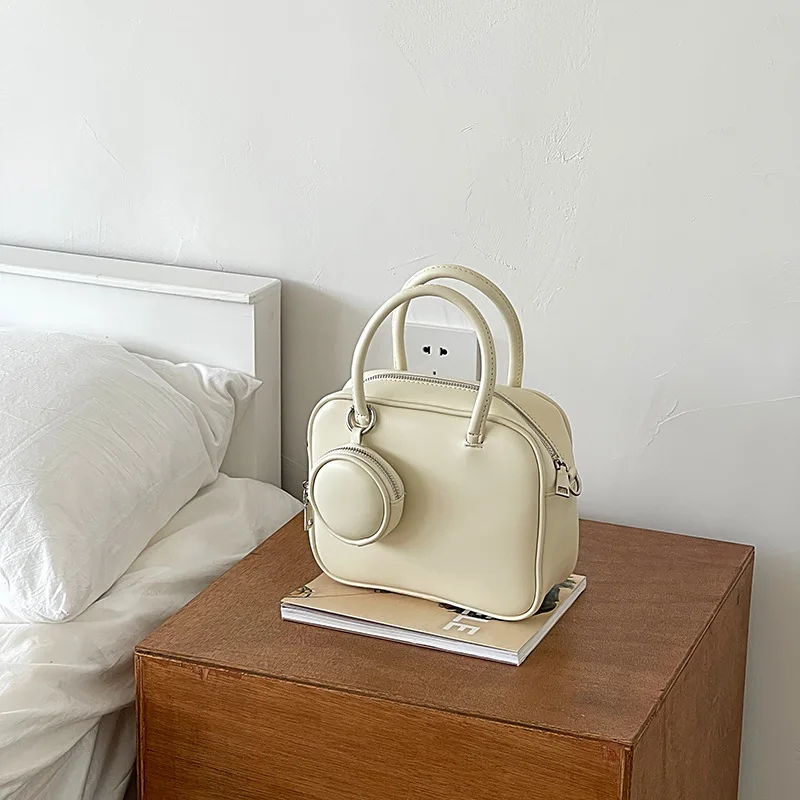 3232-Luxury Brand Simple Single Shoulder Crossbody Bag Versatile Single Shoulder Messenger Chain Bag
3232-Luxury Brand Simple Single Shoulder Crossbody Bag Versatile Single Shoulder Messenger Chain Bag