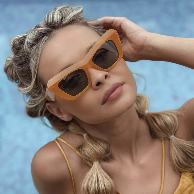 DYTYMJ Luxury Women Sunglasses High Quality Trends Cat Eye Sunglasses Oversized Luxury Designer Orange Sun Glasses Women Shades
DYTYMJ Luxury Women Sunglasses High Quality Trends Cat Eye Sunglasses Oversized Luxury Designer Orange Sun Glasses Women Shades