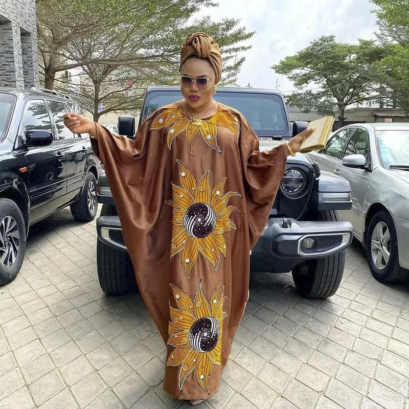 African Abaya Print Dashiki Dress Bat Sleeve Abaya Hijab Loose Muslim Bazin Design Long Maxi Robe Gowns Riche Sexy Lady
African Abaya Print Dashiki Dress Bat Sleeve Abaya Hijab Loose Muslim Bazin Design Long Maxi Robe Gowns Riche Sexy Lady