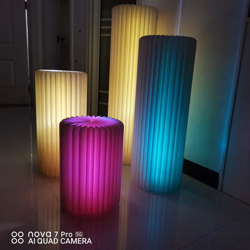 Grand Event Party Decoration Folding Paper Dessert Table With LED Light Round Roman Column Wedding Road Guide Flower Rack
Grand Event Party Decoration Folding Paper Dessert Table With LED Light Round Roman Column Wedding Road Guide Flower Rack