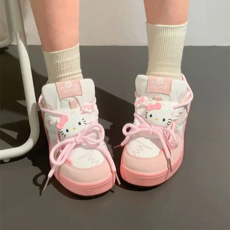 Новинка аниме мультфильм Hello Kitty Kawaii Маленькая белая женская обувь для отдыха универсальная уличная свидания подарок на день рождения доска...
Новинка аниме мультфильм Hello Kitty Kawaii Маленькая белая женская обувь для отдыха универсальная уличная свидания подарок на день рождения доска...