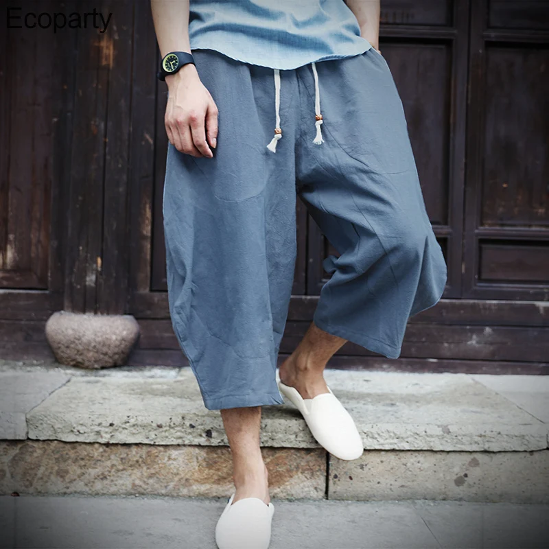 New Men's Cotton Linen Loose Wide Leg Pants 2022 Men Hanging Crotch Hip Hop Bloomers solid Calf Crossover Pants Trousers
New Men's Cotton Linen Loose Wide Leg Pants 2022 Men Hanging Crotch Hip Hop Bloomers solid Calf Crossover Pants Trousers