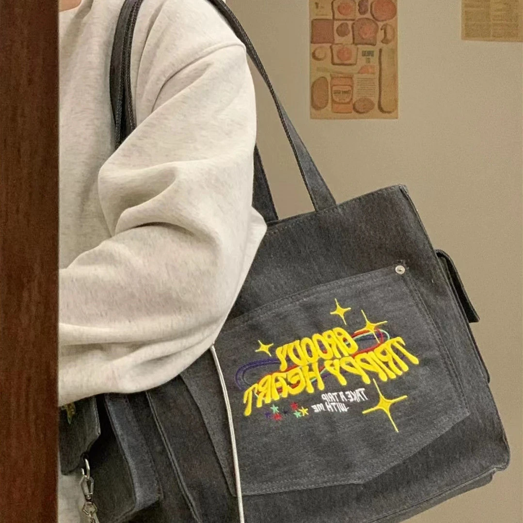 Portable Retro Vintage Tote High Capacity Shoulder Underarm Bag Washed Canvas Embroidered Letters Shopping Bag Woman Bag
Portable Retro Vintage Tote High Capacity Shoulder Underarm Bag Washed Canvas Embroidered Letters Shopping Bag Woman Bag