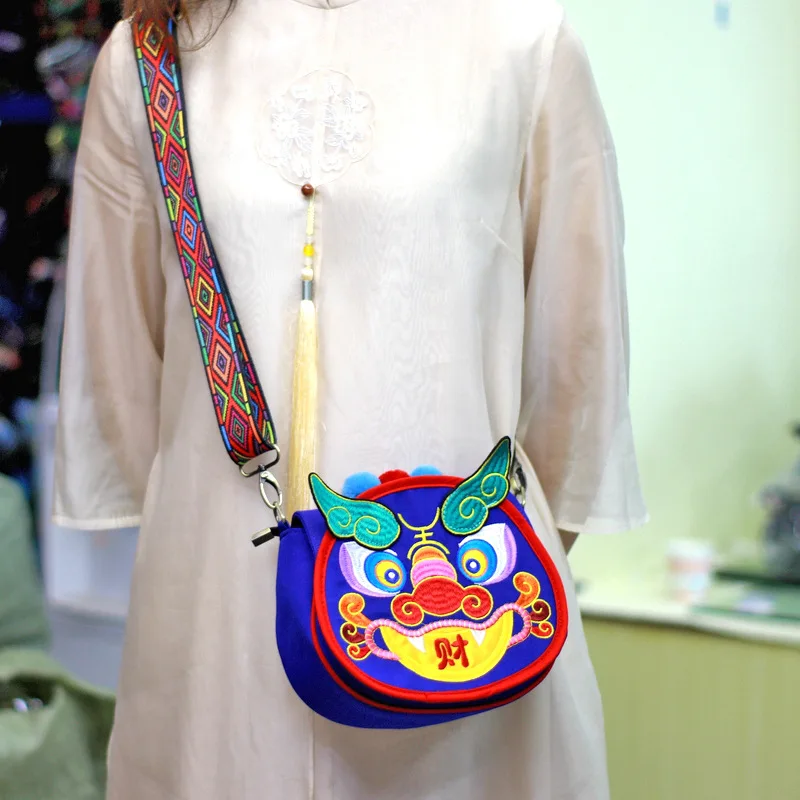 New Arrival embroidery small national women shopping handbags!Nice animal embossing traveller shoulder bag Hot Lady canvas bags
New Arrival embroidery small national women shopping handbags!Nice animal embossing traveller shoulder bag Hot Lady canvas bags