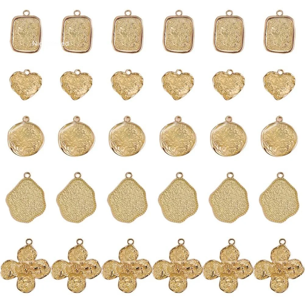 Подвески из светильник поксидной смолы, 5 видов, 1 коробка, 30 шт. 
Подвески из светильник поксидной смолы, 5 видов, 1 коробка, 30 шт.