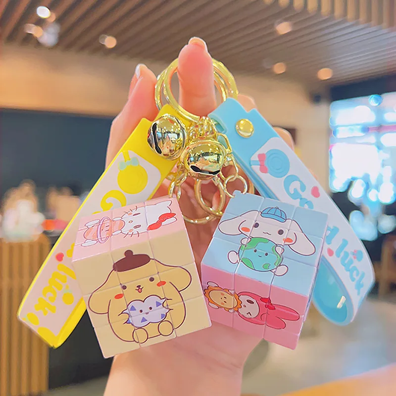 Симпатичный мультяшный Sanrio Kuromi моя мелодия кубик подвеска брелок держатель брелок автомобильный брелок подвесной детский подарок Сделай Сам одевание
Симпатичный мультяшный Sanrio Kuromi моя мелодия кубик подвеска брелок держатель брелок автомобильный брелок подвесной детский подарок Сделай Сам одевание