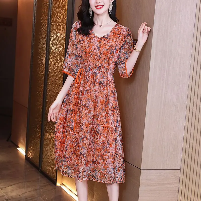 New Summer Women Clothing Floral Printing Short Sleeve Casual Loose Vestidos Female Elegant Vintage V-Neck Fashion Dresses Q113 
New Summer Women Clothing Floral Printing Short Sleeve Casual Loose Vestidos Female Elegant Vintage V-Neck Fashion Dresses Q113