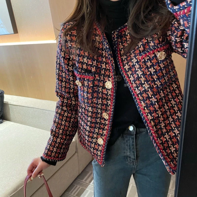 Elegant Plaid Tweed Coats Female Fall Winter Fashion Thick Velvet Jasket Women Luxury Single Breasted Outwear Cropped Tops New
Elegant Plaid Tweed Coats Female Fall Winter Fashion Thick Velvet Jasket Women Luxury Single Breasted Outwear Cropped Tops New