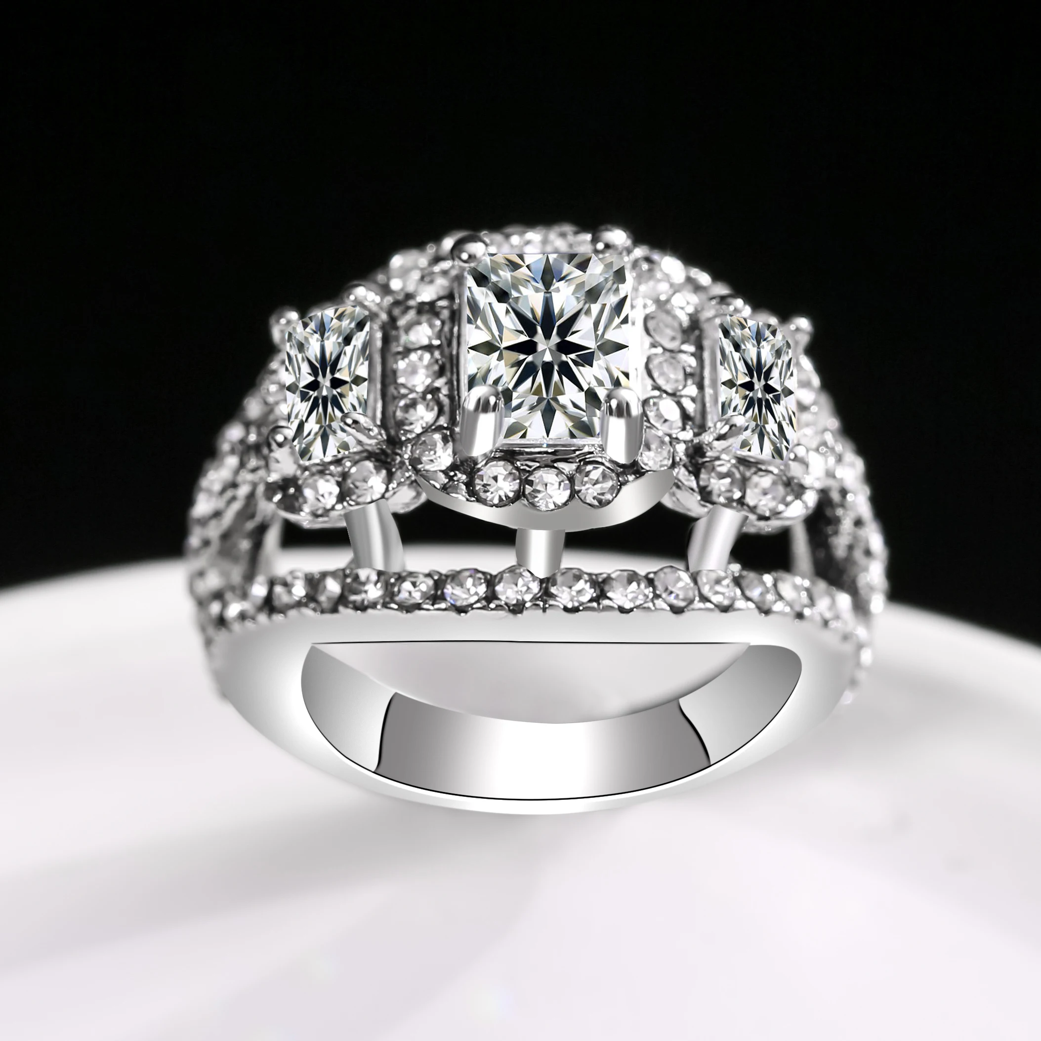 Classic Silver Color Cuboidal Zircon Crystal Ring's For Women Party Engagement Ring Jewelry 2022 Accessories Size 5-12
Classic Silver Color Cuboidal Zircon Crystal Ring's For Women Party Engagement Ring Jewelry 2022 Accessories Size 5-12