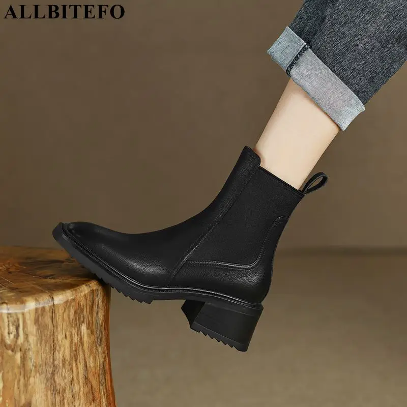 Size 34-40 2022 New Arrival Soft Genuine Leather Women Boots Thick Bottom Fashion Autumn Winter Woman High Heel Ankle Boots Shoe
Size 34-40 2022 New Arrival Soft Genuine Leather Women Boots Thick Bottom Fashion Autumn Winter Woman High Heel Ankle Boots Shoe