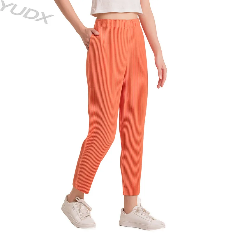 High Quality 2023 New Miyake Pleated Spring and Summer Solid Color Nine-minute Pants Sports Casual Basic Women's Straight Pants
High Quality 2023 New Miyake Pleated Spring and Summer Solid Color Nine-minute Pants Sports Casual Basic Women's Straight Pants