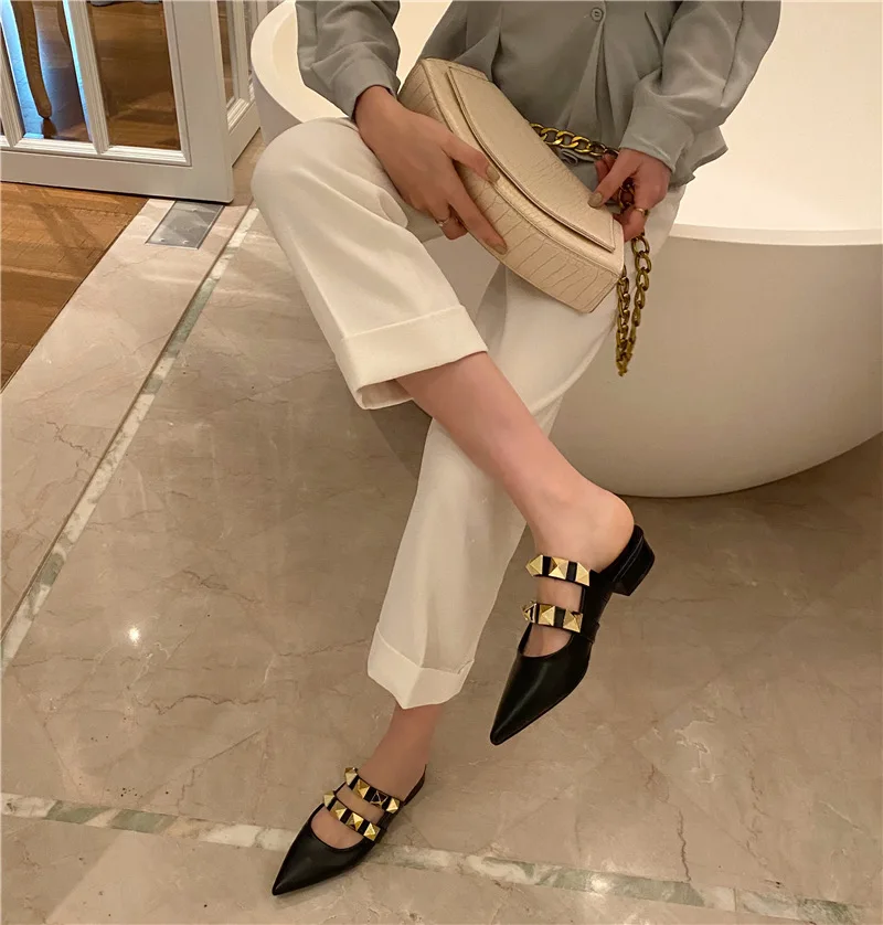 Free Shipping Rivet Summer Shoes For Woman Basic Pumps Brand Designer Shoes Slip on Loafers Mules Fashion Baotou Half Slippers
Free Shipping Rivet Summer Shoes For Woman Basic Pumps Brand Designer Shoes Slip on Loafers Mules Fashion Baotou Half Slippers