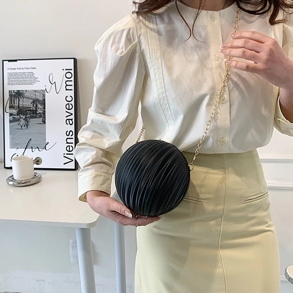Fashion Exquisite Shopping Bag Portable Splicing Shoulder Clutch Lady Ball Shaped Crossbody Bag Chain Handbags
Fashion Exquisite Shopping Bag Portable Splicing Shoulder Clutch Lady Ball Shaped Crossbody Bag Chain Handbags