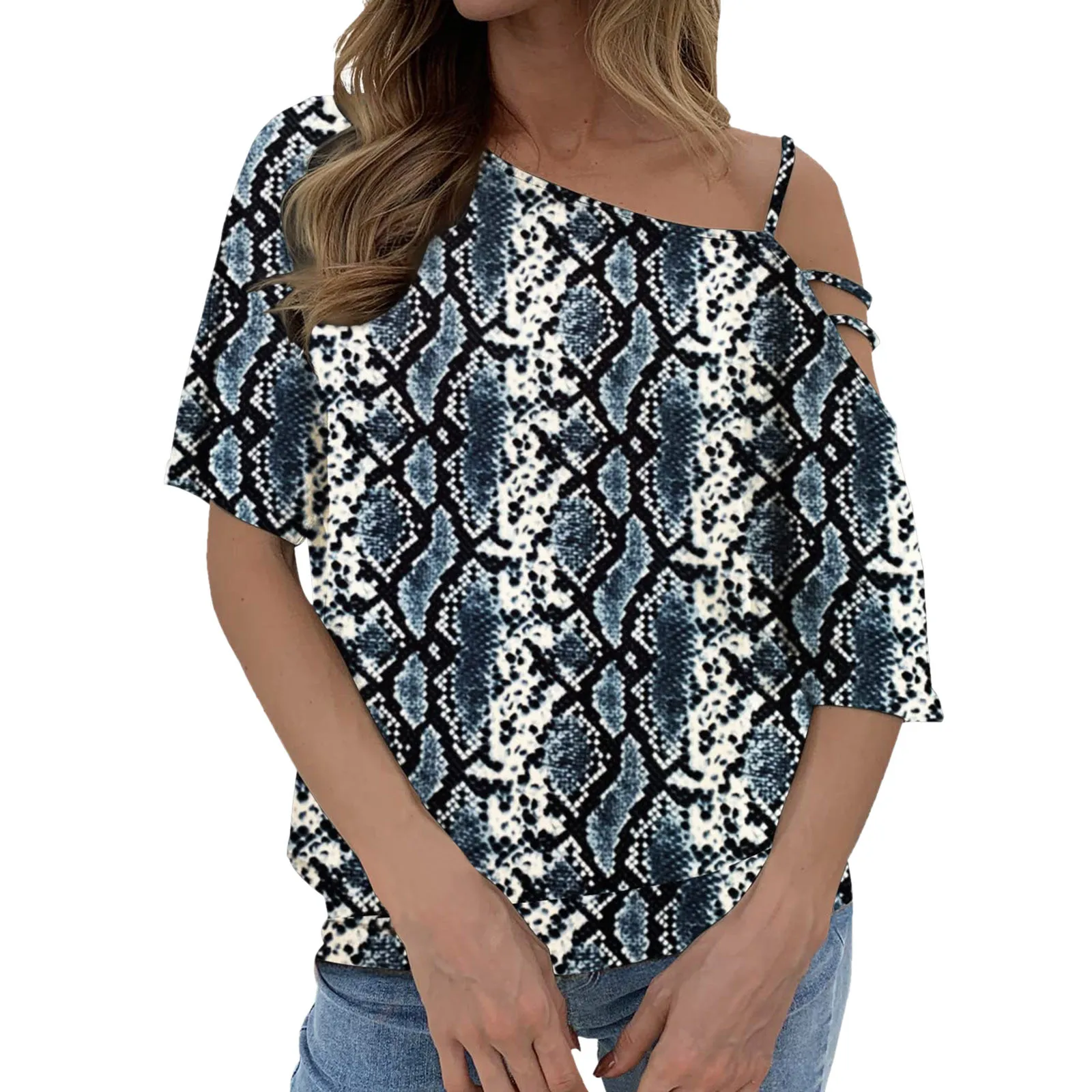 Женский топ с открытым плечом, с геометрическим рисунком 
Женский топ с открытым плечом, с геометрическим рисунком