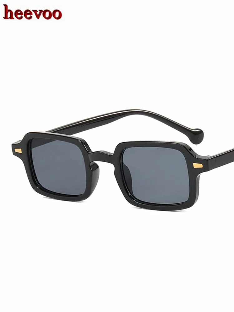 Fashion Retro Gradient Rectangle Sunglasses Women Steam Punk Glasses Small Square Brand Designer Vintage Sun Glasses Men
Fashion Retro Gradient Rectangle Sunglasses Women Steam Punk Glasses Small Square Brand Designer Vintage Sun Glasses Men