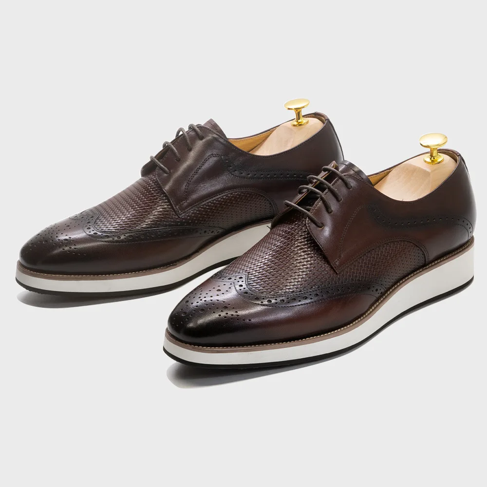 2022 New Men's Bullock Shoes Mixed Color Carved Suit Dress Shoes Classic Men Lace Up Brogue Business Oxford Shoes
2022 New Men's Bullock Shoes Mixed Color Carved Suit Dress Shoes Classic Men Lace Up Brogue Business Oxford Shoes