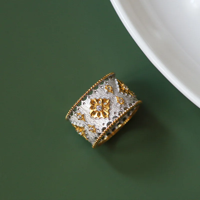 Italian Craft Silver Snowflake Star Sun Ring Court Style S925 Silver Gold-Plated Ring Vintage Brushed Craft Noble Elegant Luxury
Italian Craft Silver Snowflake Star Sun Ring Court Style S925 Silver Gold-Plated Ring Vintage Brushed Craft Noble Elegant Luxury