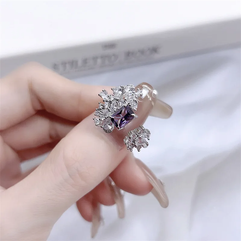 Exquisite 925 Silver Flower Shaped Resizable Rings Dazzling Purple Cubic Zircon Female Ring Jewelry Engagement Party Gift
Exquisite 925 Silver Flower Shaped Resizable Rings Dazzling Purple Cubic Zircon Female Ring Jewelry Engagement Party Gift