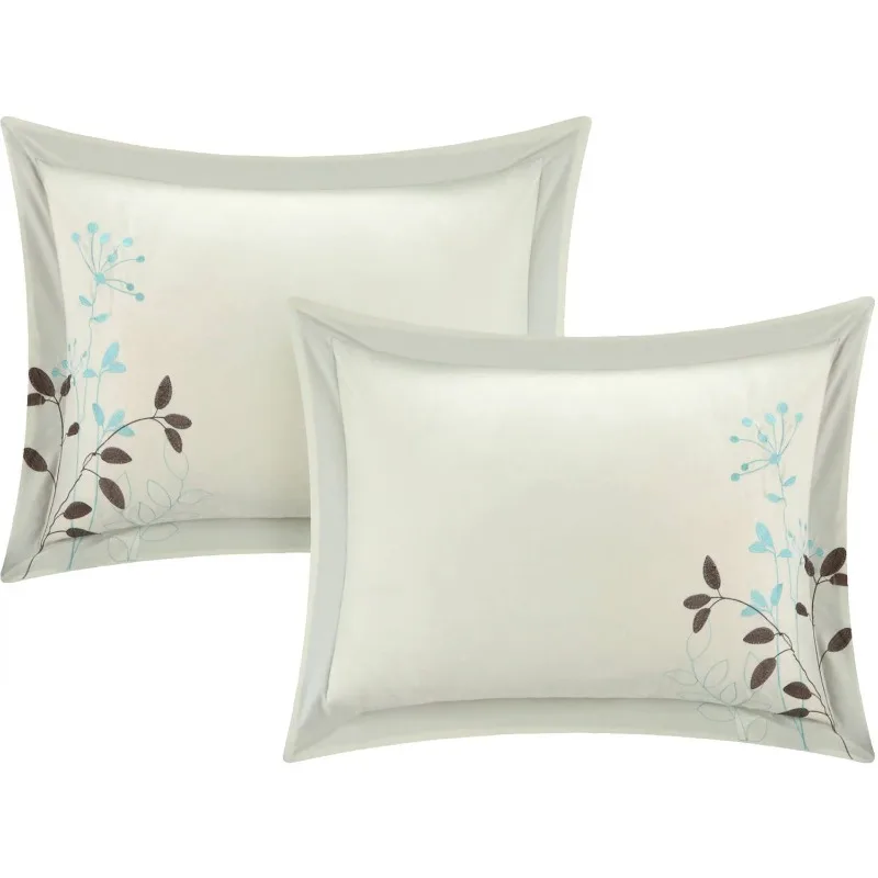 Fortuno 12 Piece Bed in a Bag Comforter Set by Chic Home
Fortuno 12 Piece Bed in a Bag Comforter Set by Chic Home