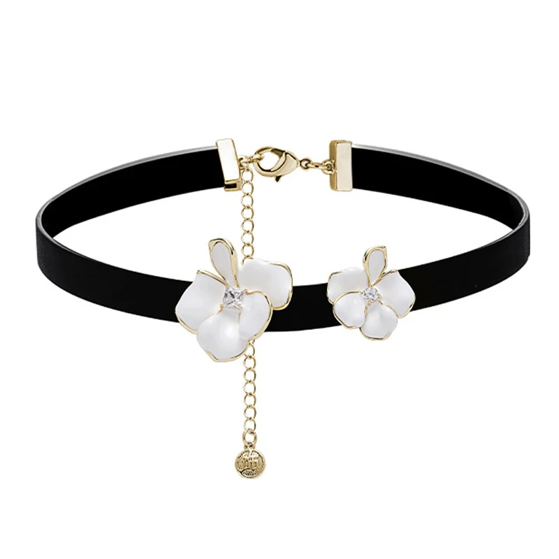 Eetit White Enamel Flower Black Leather Stylish Torques Choker Necklace Charm Fashion Women Gothic Jewelry Accessories Gala Gift
Eetit White Enamel Flower Black Leather Stylish Torques Choker Necklace Charm Fashion Women Gothic Jewelry Accessories Gala Gift