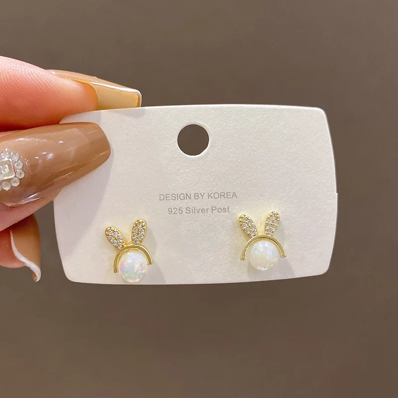 Cute Rabbit Ear Pearls Earring For Women Two Wear Way Contrast Color Metal Chic Simple Stud Earrings for Girl
Cute Rabbit Ear Pearls Earring For Women Two Wear Way Contrast Color Metal Chic Simple Stud Earrings for Girl