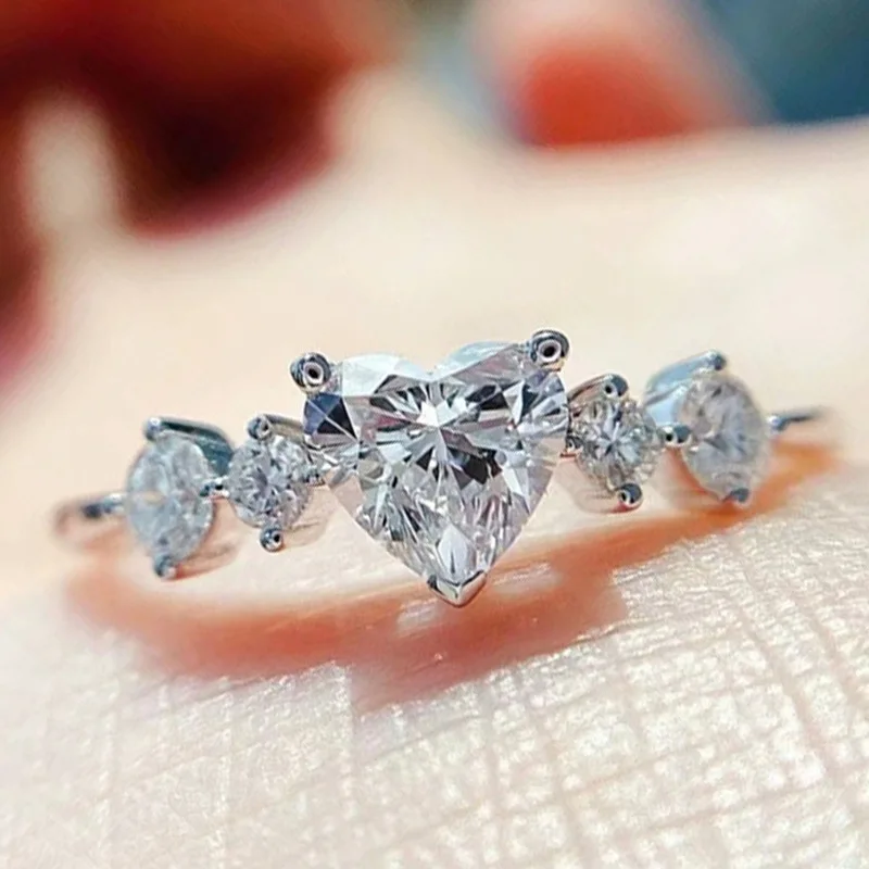 Carofeez Fashion Heart Rhinestones Zircon Wedding Rings for Women Jewelry Accessories Engagement Party Gift Cute Women Rings
Carofeez Fashion Heart Rhinestones Zircon Wedding Rings for Women Jewelry Accessories Engagement Party Gift Cute Women Rings