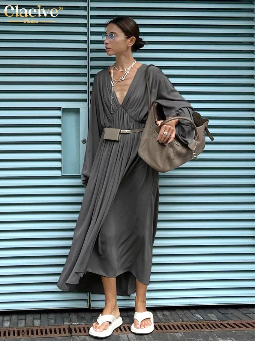 Clacive Sexy Deep V-Neck Women'S Dress 2022 Fashion Loose Gray Puff Sleeve Midi Dress Elegant Ruched Silky Party Dresses Female
Clacive Sexy Deep V-Neck Women'S Dress 2022 Fashion Loose Gray Puff Sleeve Midi Dress Elegant Ruched Silky Party Dresses Female