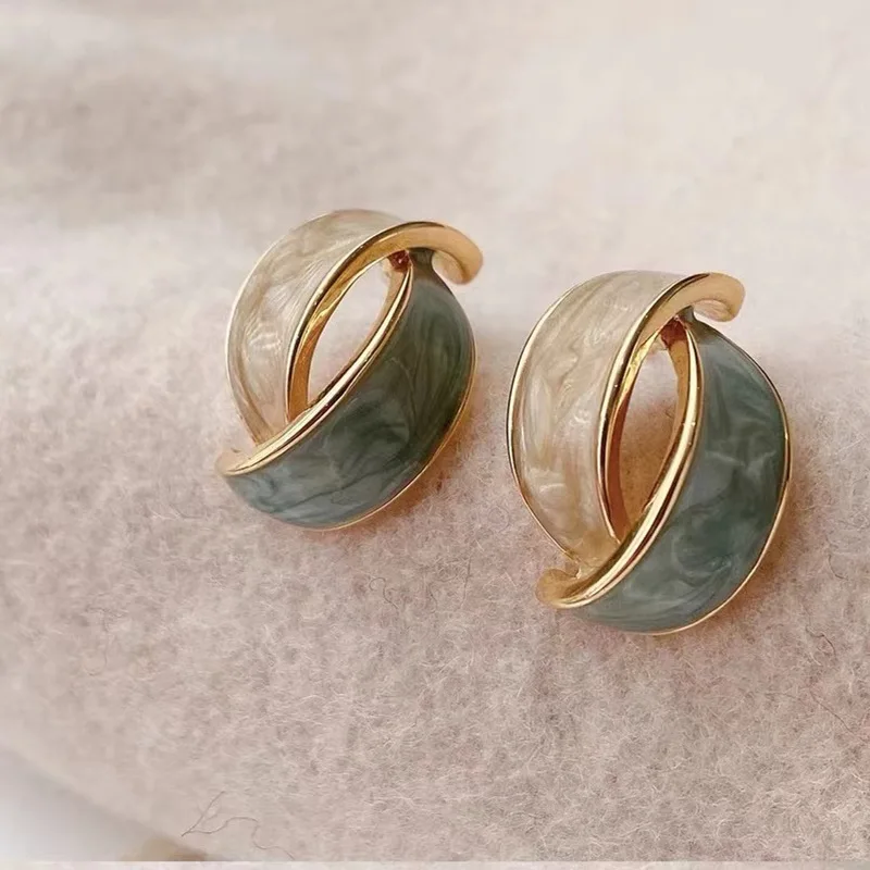 MODOMA French Niche Luxury Piercing Earrings For Women 2022 Elegant Aesthetic Design Jewelry For Women Earrings Accessories
MODOMA French Niche Luxury Piercing Earrings For Women 2022 Elegant Aesthetic Design Jewelry For Women Earrings Accessories
