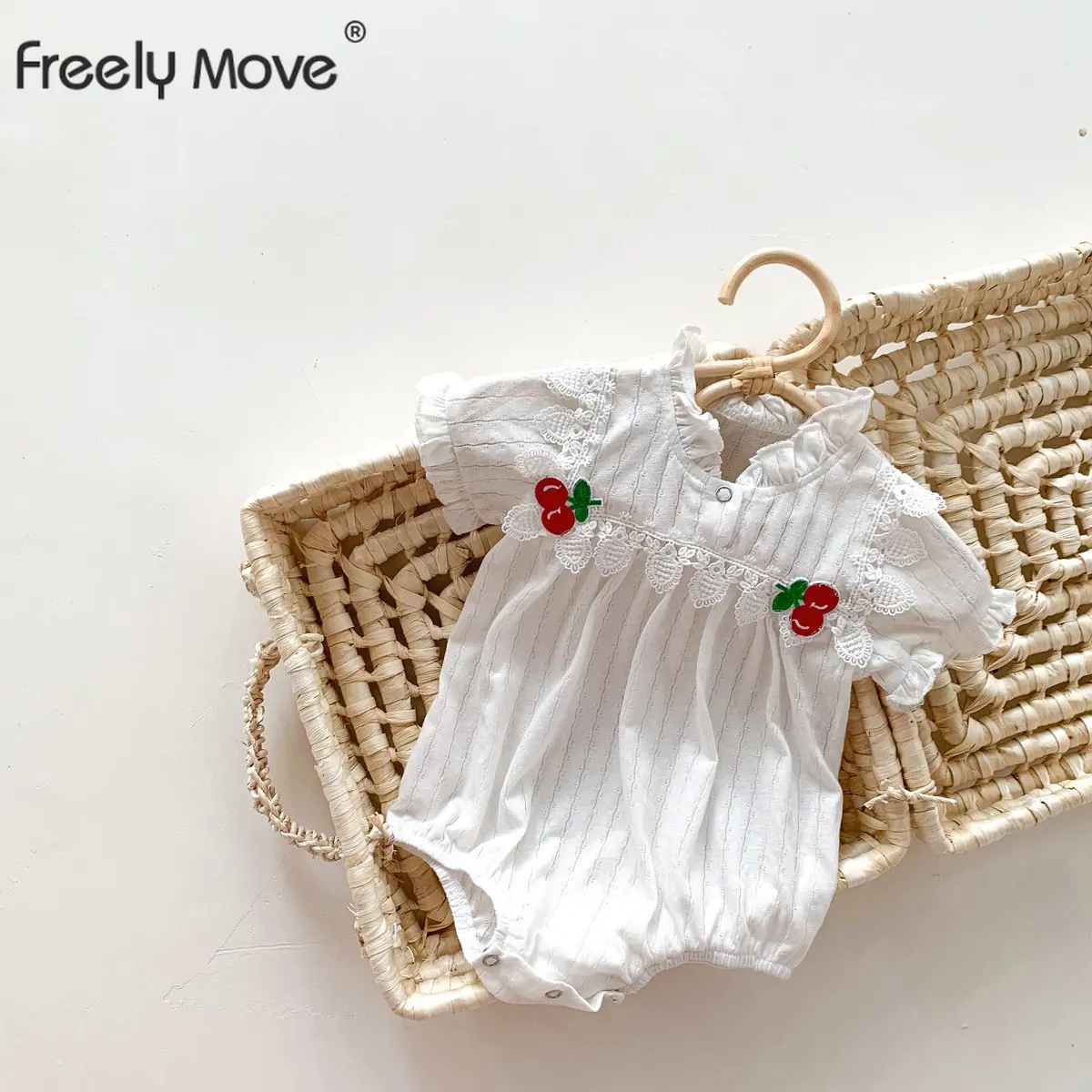 2023 Newborn Baby Romper Girls Clothes Summer Short Sleeve Lace Ruffles Jumpsuit Photography Costume Girls Bodysuits
2023 Newborn Baby Romper Girls Clothes Summer Short Sleeve Lace Ruffles Jumpsuit Photography Costume Girls Bodysuits