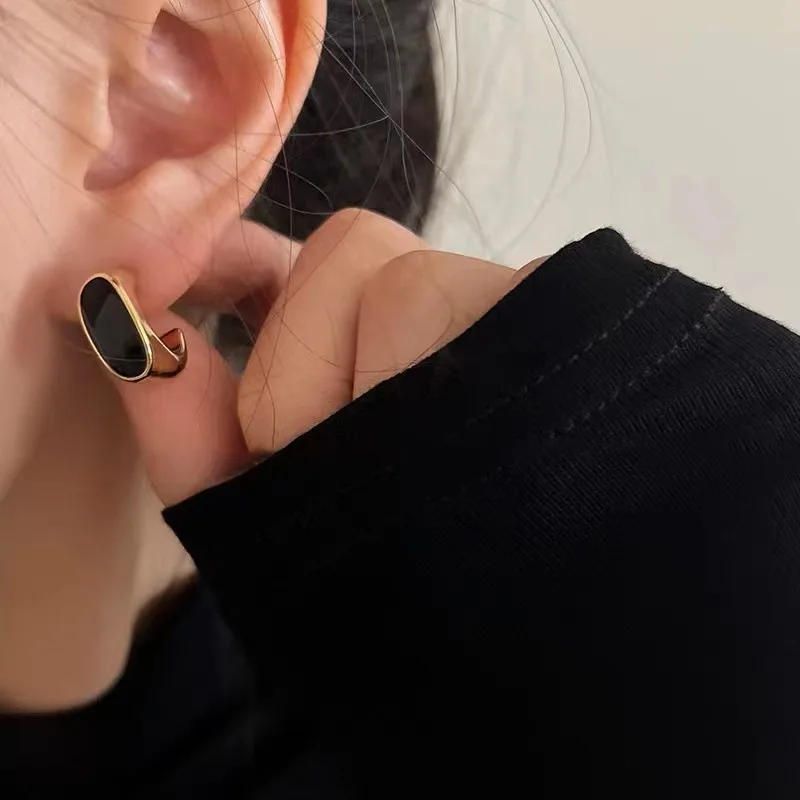 Minimalist Ear Stud 2023 New Fashion Classic Versatile Earrings for Women Piercing Jewelry Earrings Girlfriend Gift Ear Rings
Minimalist Ear Stud 2023 New Fashion Classic Versatile Earrings for Women Piercing Jewelry Earrings Girlfriend Gift Ear Rings