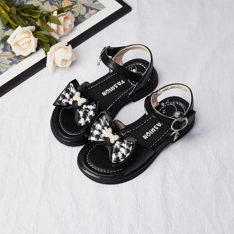 Girls Leather Sandals Kids Cartoon Rabbit Houndstooth Shoes with Bowtie Simple Non-slip Fashion Children Princess Shoes Open-toe
Girls Leather Sandals Kids Cartoon Rabbit Houndstooth Shoes with Bowtie Simple Non-slip Fashion Children Princess Shoes Open-toe