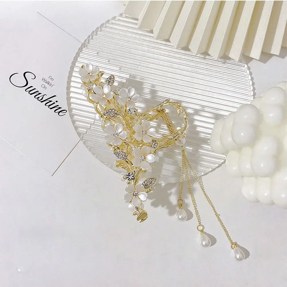 Hair Accessory Tassel Retro Cherry Blossoms Girl Hair Claw Hair Grip Clip Women Shark Clip Korean Style Hair Clip
Hair Accessory Tassel Retro Cherry Blossoms Girl Hair Claw Hair Grip Clip Women Shark Clip Korean Style Hair Clip