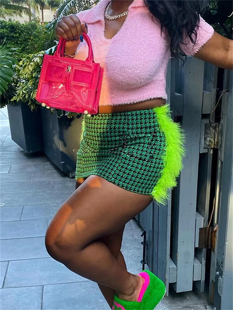 Yesikey Women's New Skirt Sexy Tight Stitching Plaid High Waist Zipper Mini Skirt Y2K High Street Feather Decoration Short Skirt
Yesikey Women's New Skirt Sexy Tight Stitching Plaid High Waist Zipper Mini Skirt Y2K High Street Feather Decoration Short Skirt