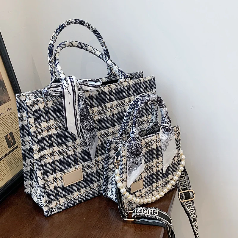 Women Ins2021 New Fashion Portable Single Shoulder Large Capacity Wide Strap Designer Tote Bag Leather Handbag
Women Ins2021 New Fashion Portable Single Shoulder Large Capacity Wide Strap Designer Tote Bag Leather Handbag