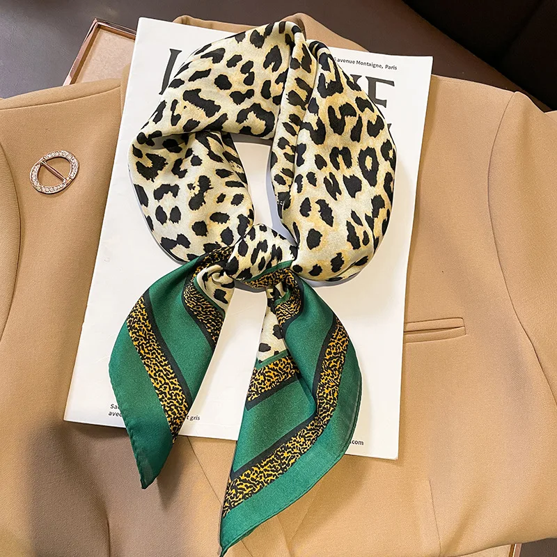 Brand Design Women Scarf Luxury Leopard Dot Square Shawl Spring Autumn Wrap Hijab Lady Pashmina Foulards Bandana Snood 70*70Cm
Brand Design Women Scarf Luxury Leopard Dot Square Shawl Spring Autumn Wrap Hijab Lady Pashmina Foulards Bandana Snood 70*70Cm