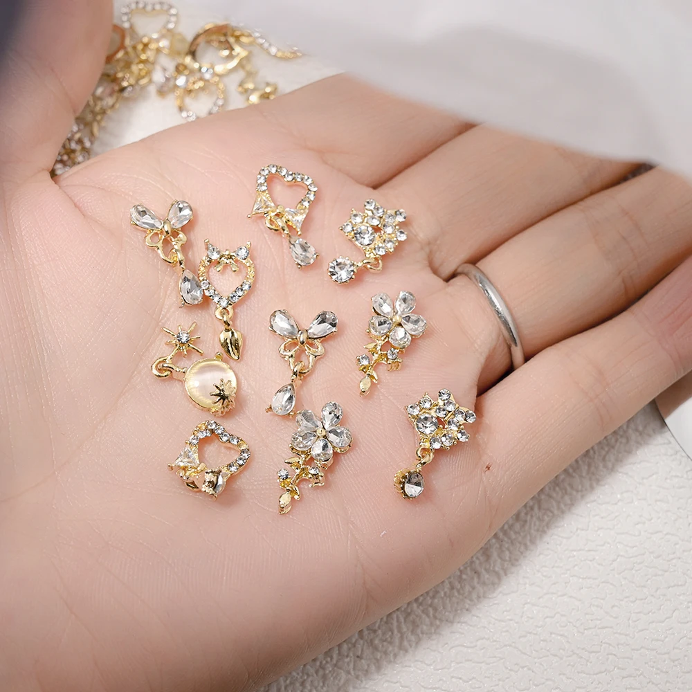 10Pcs Luxury Shiny Zircon Alloy Nail Charms Charming Heart Blue Eye Nail Art Decoration For Manicure Jewelry Accessories 17-20mm
10Pcs Luxury Shiny Zircon Alloy Nail Charms Charming Heart Blue Eye Nail Art Decoration For Manicure Jewelry Accessories 17-20mm