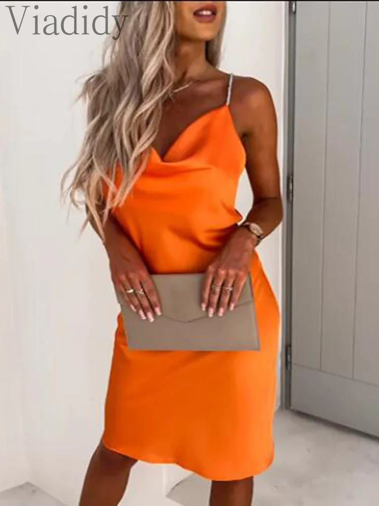 Women Sexy Solid Color Cowl Neck Backless Sleeveless Satin Party Dress 
Women Sexy Solid Color Cowl Neck Backless Sleeveless Satin Party Dress