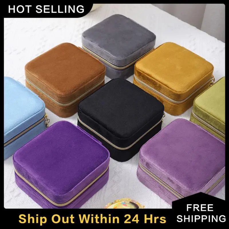 Velvet Jewelry Box For Earrings Necklace Ring Travel Portable Square Flannel Jewelry Storage Box PU Leather Jewelry Organizer
Velvet Jewelry Box For Earrings Necklace Ring Travel Portable Square Flannel Jewelry Storage Box PU Leather Jewelry Organizer