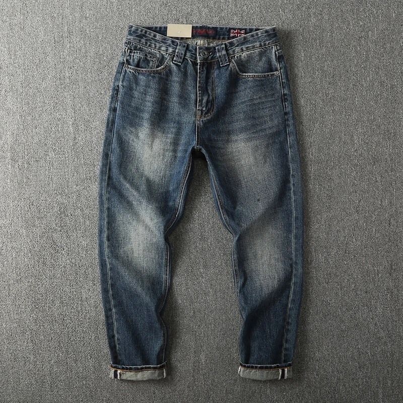 Re-engraved Washed and Whitened Nostalgic Small Straight Jeans with Slim Waist and Embroidered Blue Men's Trousers.
Re-engraved Washed and Whitened Nostalgic Small Straight Jeans with Slim Waist and Embroidered Blue Men's Trousers.