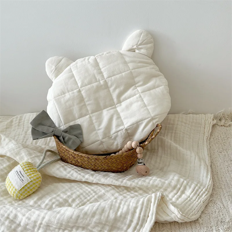 Cotton Fabric Baby Pillow for New Born Nursing Pillow Bedding Neck Pillow Under The Head Bear Shape Baby Room
Cotton Fabric Baby Pillow for New Born Nursing Pillow Bedding Neck Pillow Under The Head Bear Shape Baby Room