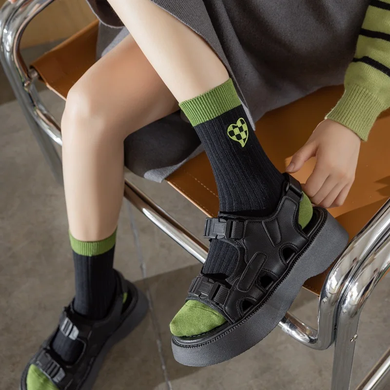 Spring and Autumn Japanese Ins Tide Brand Double Needle Love Mint Green Men's and Women's Medium Tube Socks Versatile Outer Wear
Spring and Autumn Japanese Ins Tide Brand Double Needle Love Mint Green Men's and Women's Medium Tube Socks Versatile Outer Wear