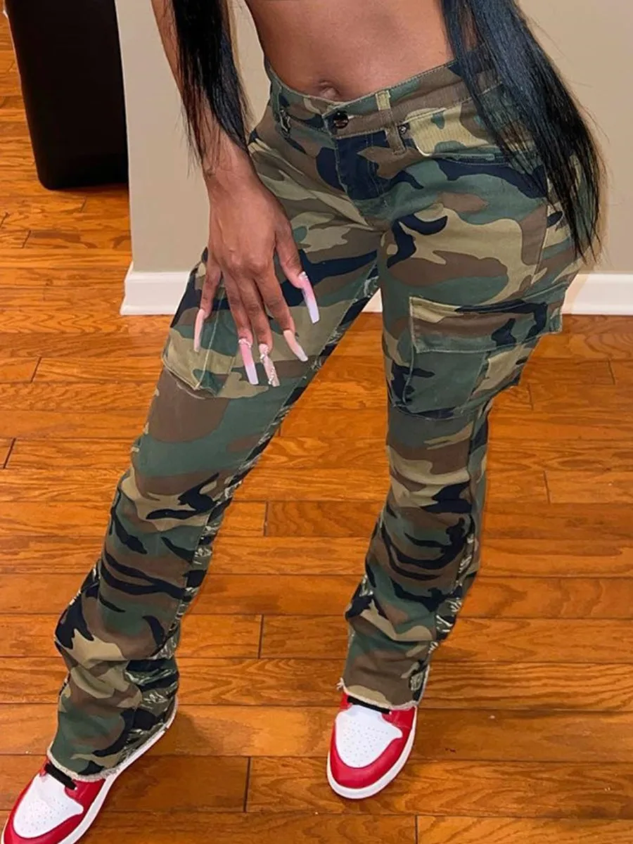 LW Camo Print Side Pocket Cargo Pants Low-Waist Zipper Fly Full Print Stretchy women trousers Camo Print Casual Pants
LW Camo Print Side Pocket Cargo Pants Low-Waist Zipper Fly Full Print Stretchy women trousers Camo Print Casual Pants