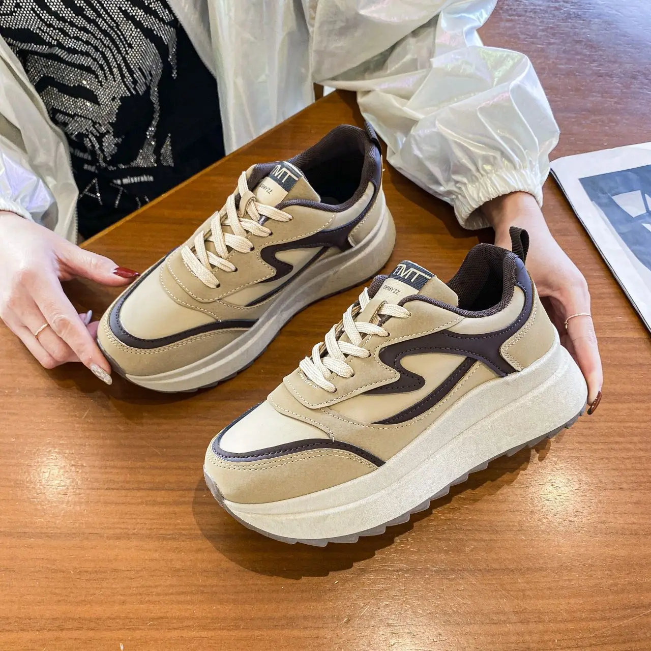 2022 New Women's Shoes Spring Students Match Color Sports Shoe Cake Thick Sole Running Single Shoes Sneakers Women
2022 New Women's Shoes Spring Students Match Color Sports Shoe Cake Thick Sole Running Single Shoes Sneakers Women